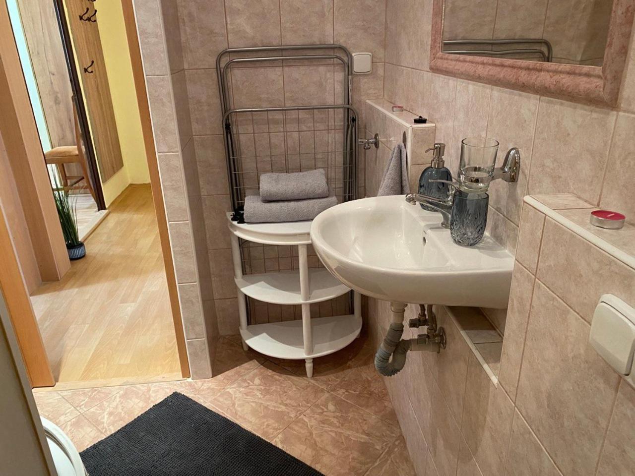 Apartmany 2Kk U Fakultni Nemocnice Volne Parkovani Hradec Králové Extérieur photo