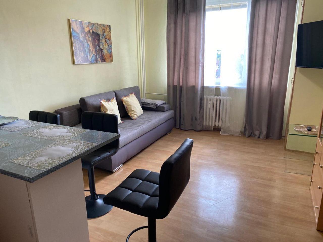 Apartmany 2Kk U Fakultni Nemocnice Volne Parkovani Hradec Králové Extérieur photo
